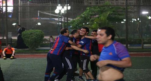 مباراتان مثيرتان في نصف نهائي بطولة "أونا الرمضانية".. الجانرز والأستاذ وجها لوجه